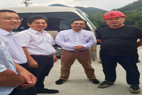 市委常委、區委書記葛學斌視察古堰畫鄉游客接待中心建設項目