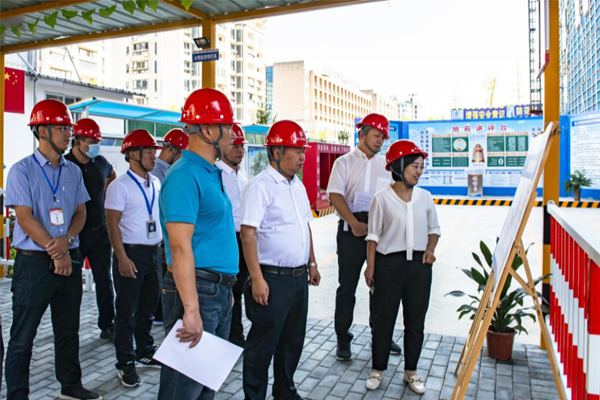蓮都區(qū)2022年質(zhì)量月活動(dòng)暨“樣板引路,全面提升質(zhì)量安全水平”現(xiàn)場(chǎng)觀摩會(huì)在浙江中立建設(shè)承建項(xiàng)目召開(kāi)